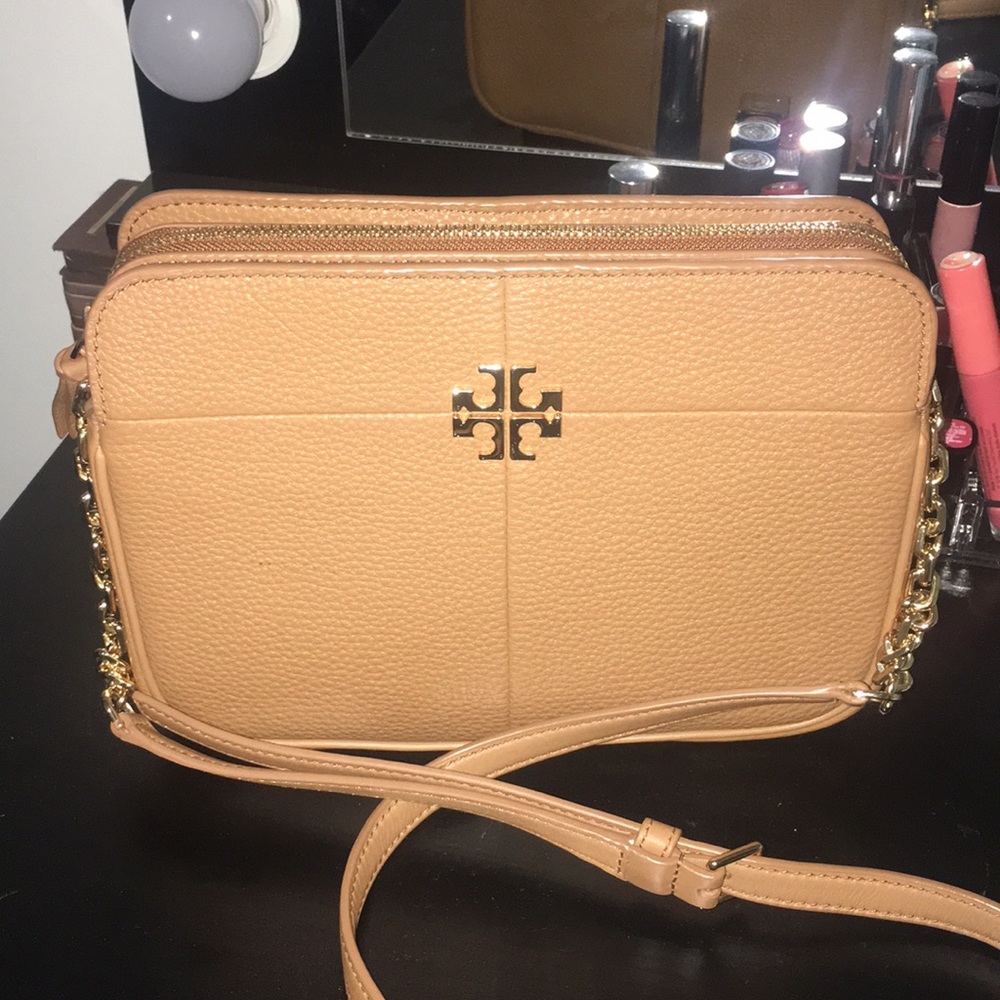 EUC Tory Burch Tan Crossbody purse bag